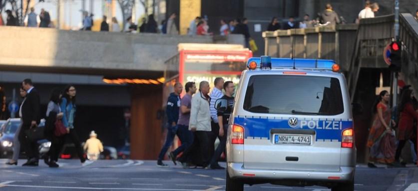 Njemačka policija hapsi navijače Zvezde: Osmorica huligana završili iza rešetaka