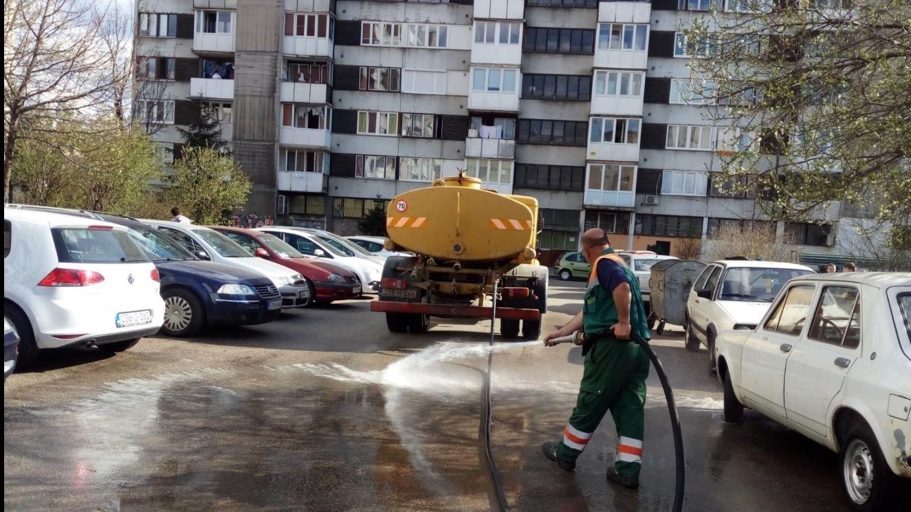 ''Rad'' u Kantonu Sarajevo zbog koronavirusa pojačano pere ulice i čisti javne površine
