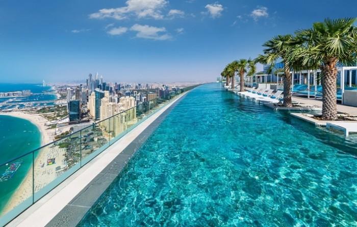 U Dubaiju je otvoren bazen na 300 m nadmorske visine