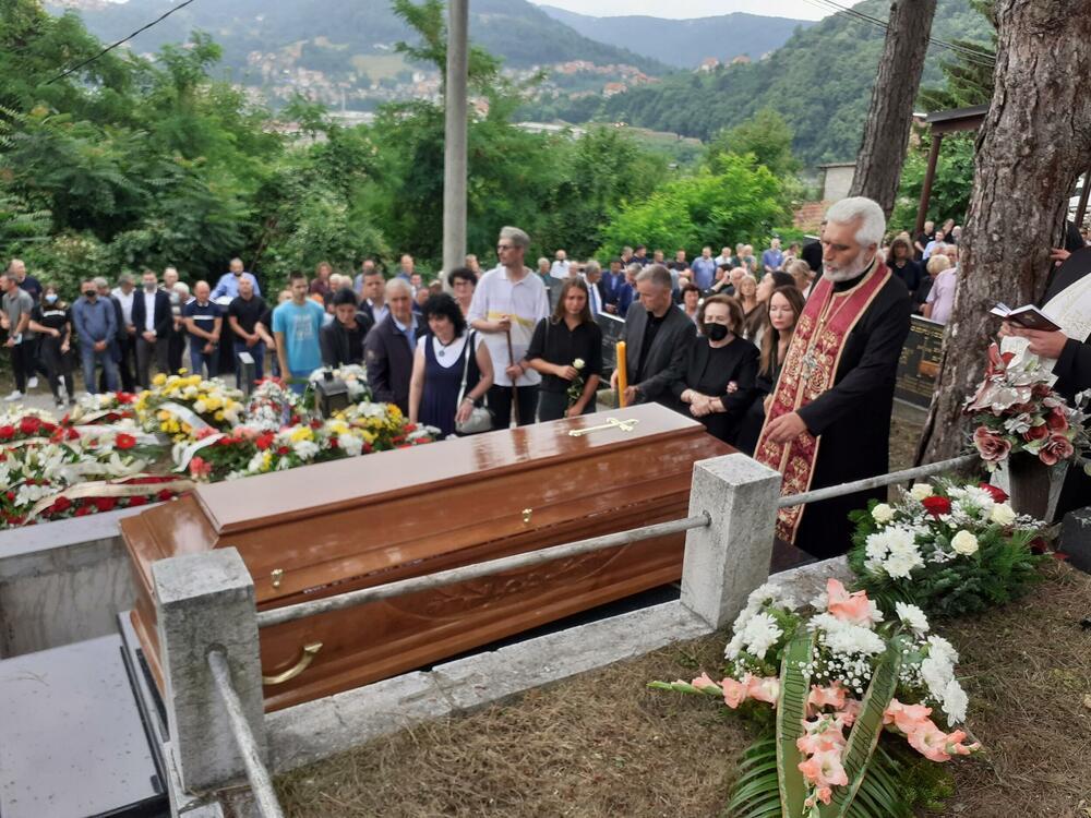 Trener Radomir Antić sahranjen je na groblju Dovarje - Avaz