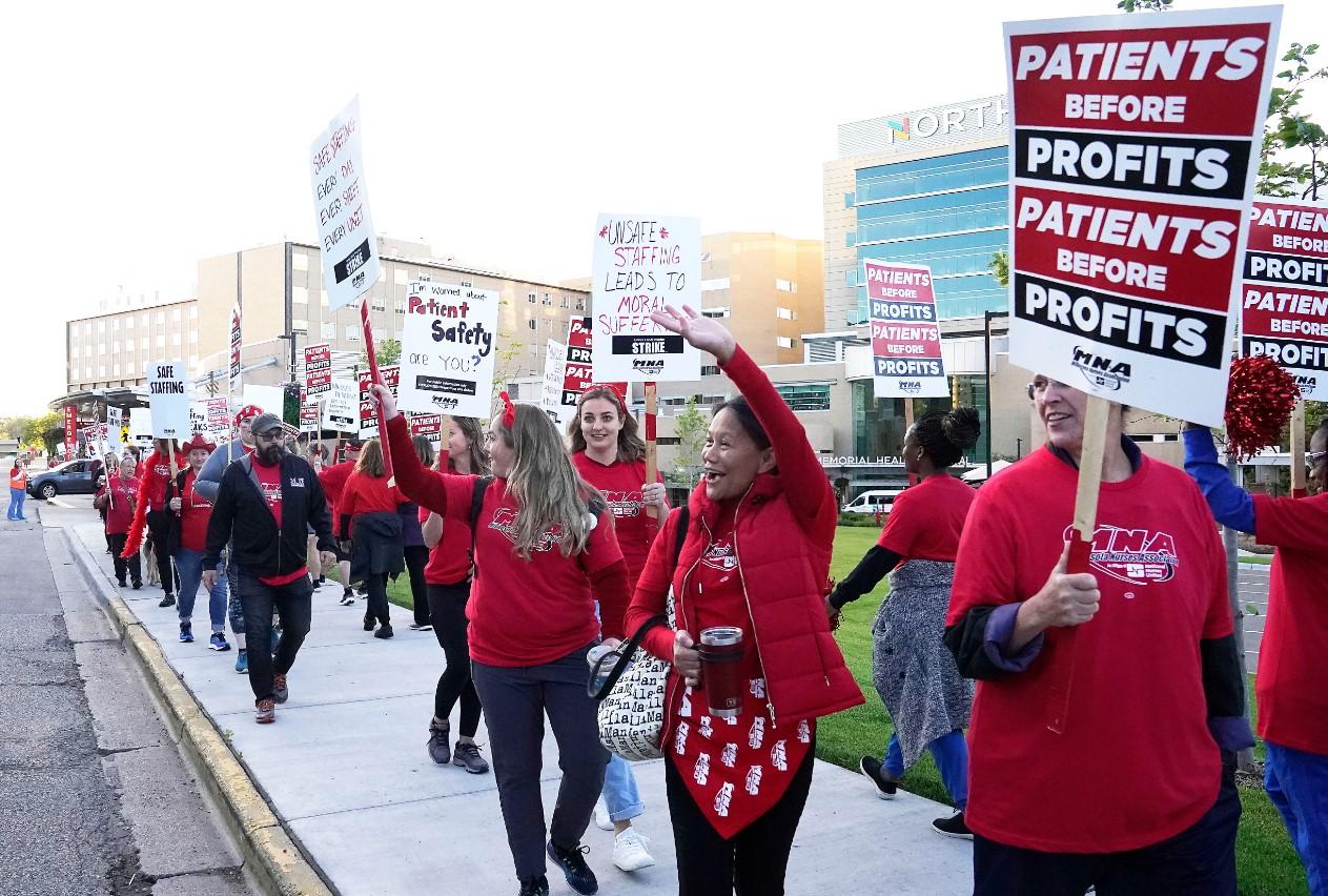 SAD: Blizu 15.000 medicinskih sestara stupilo u štrajk