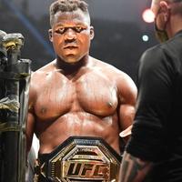 Kamerunski borac predao pojas UFC-ovog borca i tako odbio višemilionsku zaradu