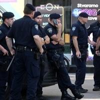 Policija na ulicama Zagreba, navijači AEK-a pokušali da uđu na utakmicu, poništene im karte