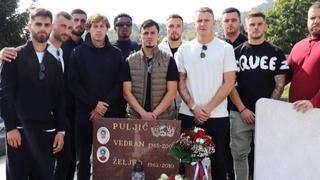 Igrači Sarajeva posjetili grob Vedrana Puljića, lijepa gesta i Željezničara