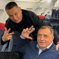 Dodik i Nešić otputovali u Rusiju: Podijelili fotografiju iz aviona, digli tri prsta