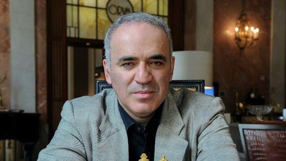 Kasparov - Avaz