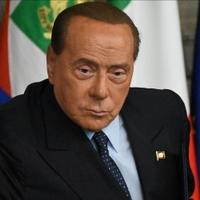 Bivši italijanski premijer Berluskoni ponovo hospitalizovan u Milanu