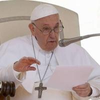 Papa Franjo: Berluskoni je bio energičan protagonista političkog života