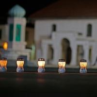 Osam svijeća za osam ubijenih đaka: Građani Tuzle odali počast žrtvama