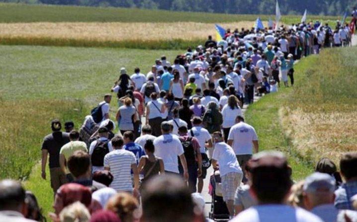 Iz Nezuka kod Sapne krenuo "Marš mira" kojim se odaje počast žrtvama genocida u Srebrenici