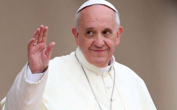 Papa Franjo se oglasio i sve oduševio novom šalom