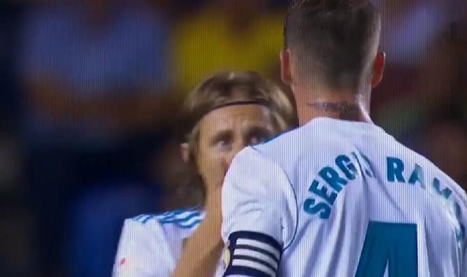 Sramota u Realu: Pomahnitali Ramos nasrnuo na Modrića, Zidane galamio, ali ga niko nije slušao
