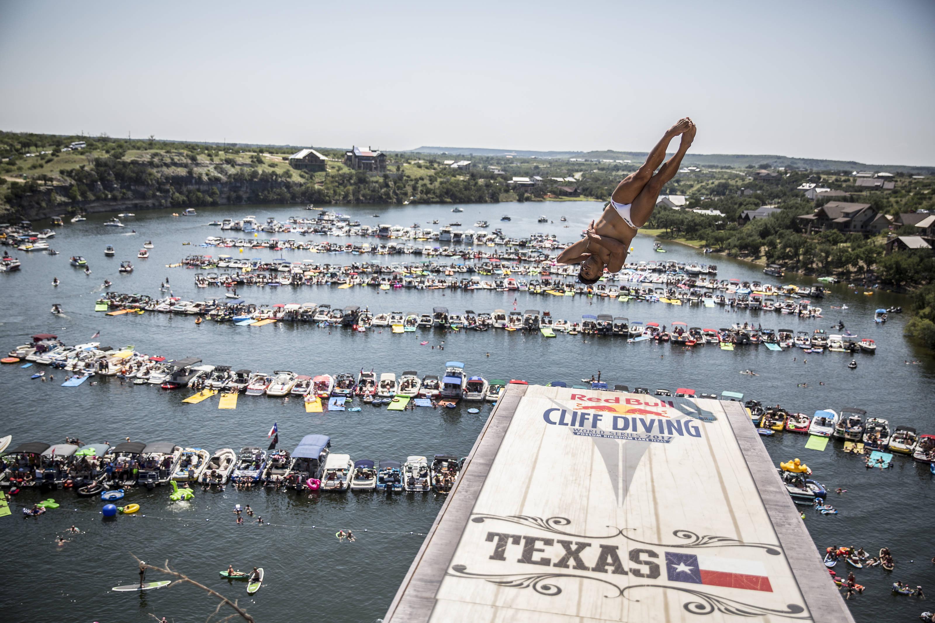 Red Bull Cliff Diving održan u Teksasu: Sljedeća stanica – Mostar