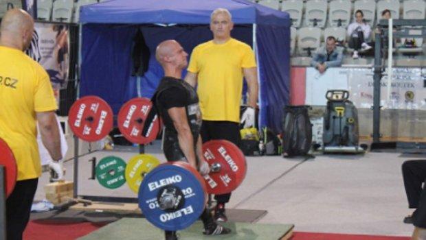 Konzul podigao 270 kilograma i oborio svjetski rekord