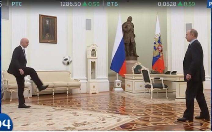 Putin i Infantino igrali fudbal u Kremlju