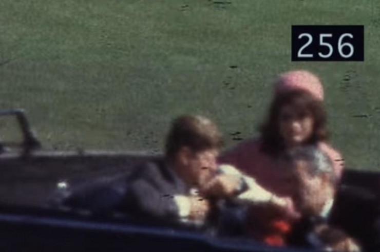 Dugo skrivani snimak prikazuje najužasniji trenutak Kenedijevog ubistva
