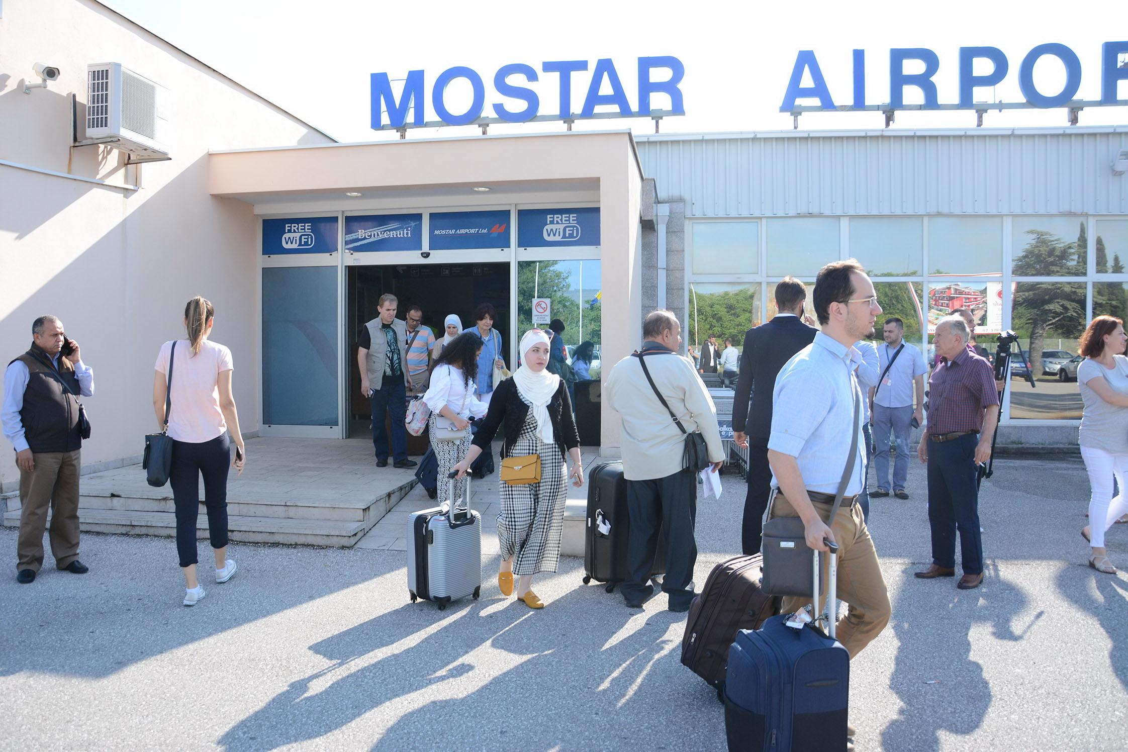 Doletio prvi avion: Mostar od danas povezan i s Amanom