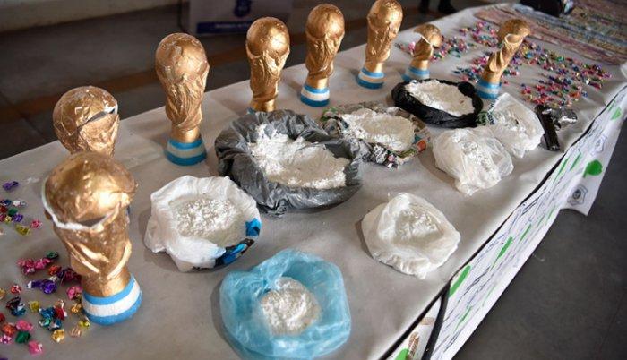 Pronađena veća količina droge u replikama trofeja Mundijala
