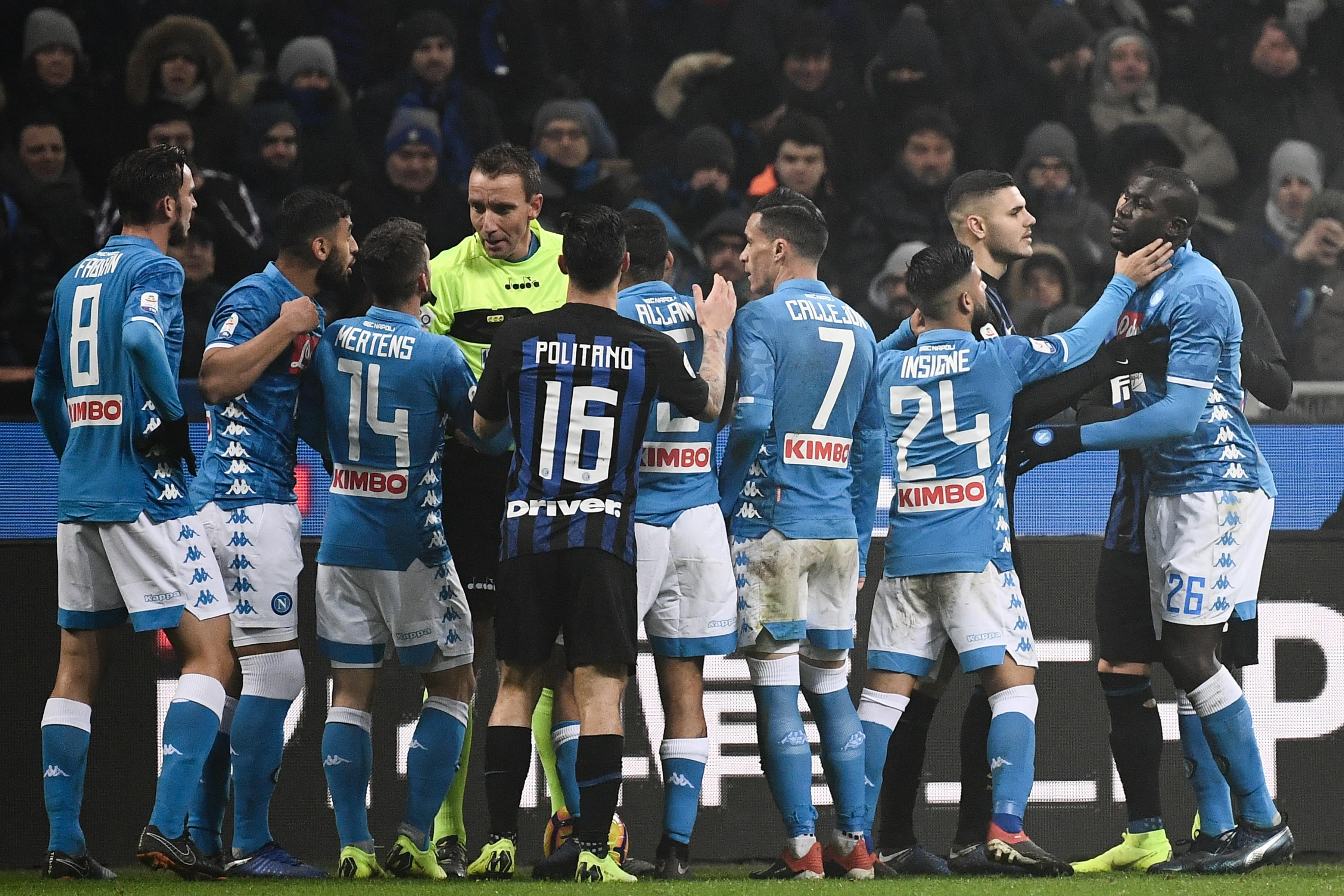 Italija: Inter kažnjen zbog incidenata na meču protiv Napolija - Avaz