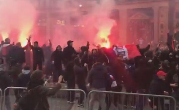 Ludnica: Navijači PSG-a napravili fantastičnu atmosferu na ulicama Mančestera
