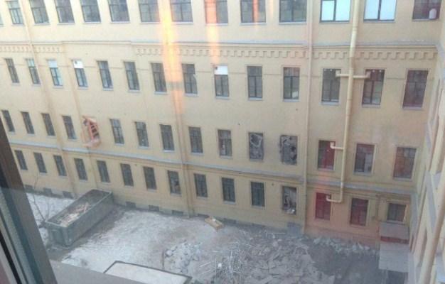 Urušio se dio zgrade Univerziteta u Sankt Petesburgu, 86 ljudi evakuirano