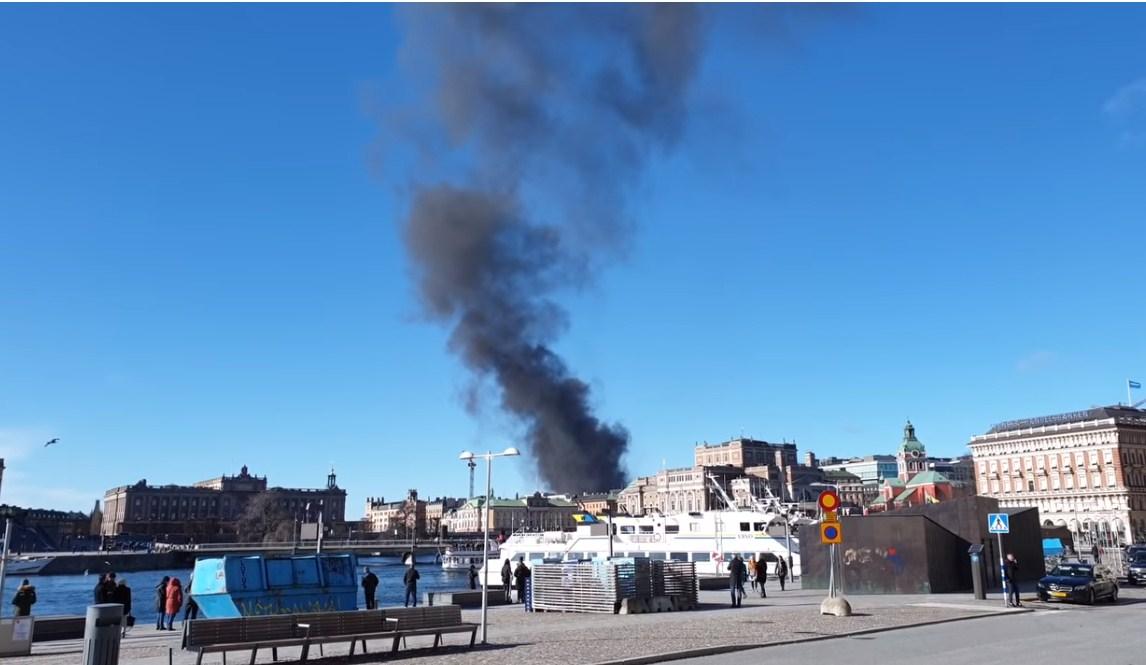 U centru Štokholma eksplodirao autobus