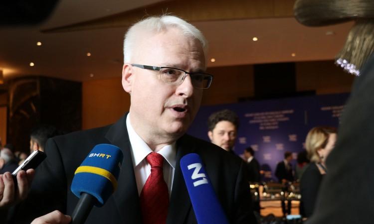 Josipović: Temeljito provjeriti navode o vrbovanju selefija