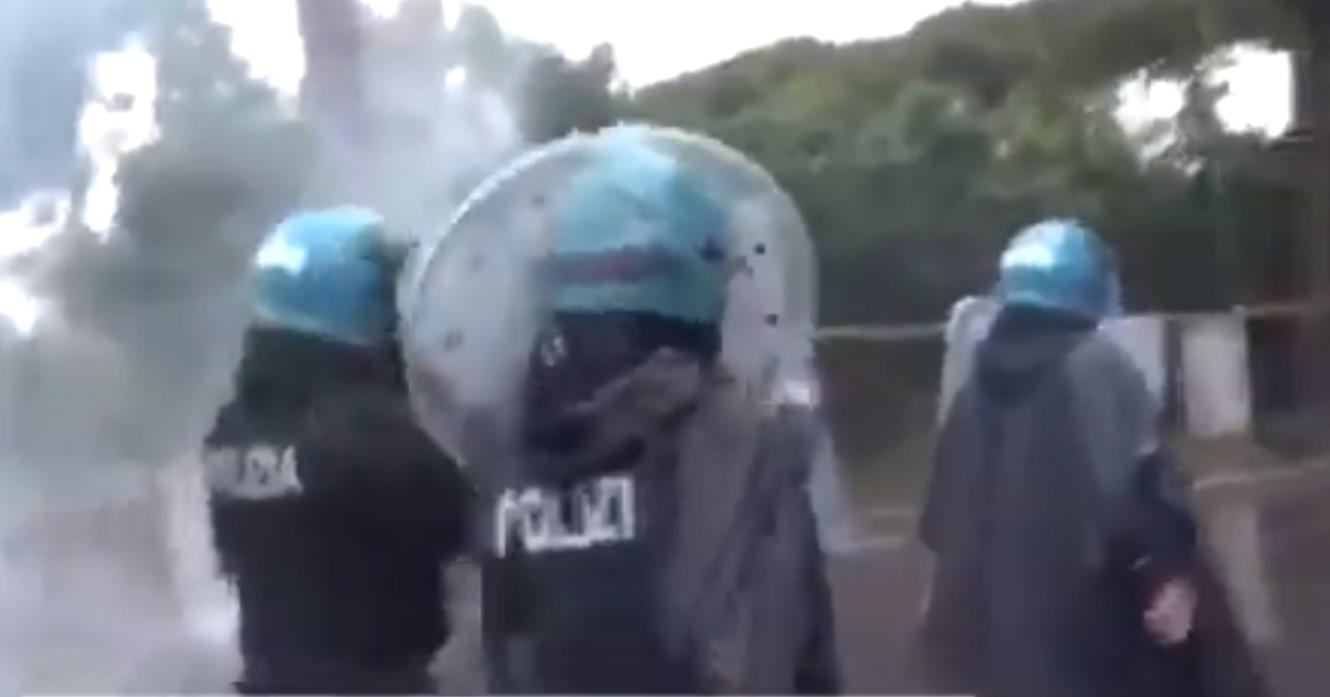 Rim: Sukob navijača Lacija i policije - Avaz