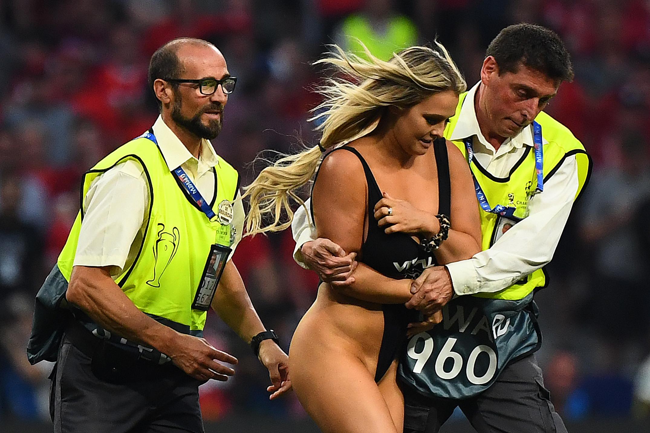 Djevojka koja je učinila finale Lige prvaka zanimljivim brutalno je kažnjena, a evo i kako