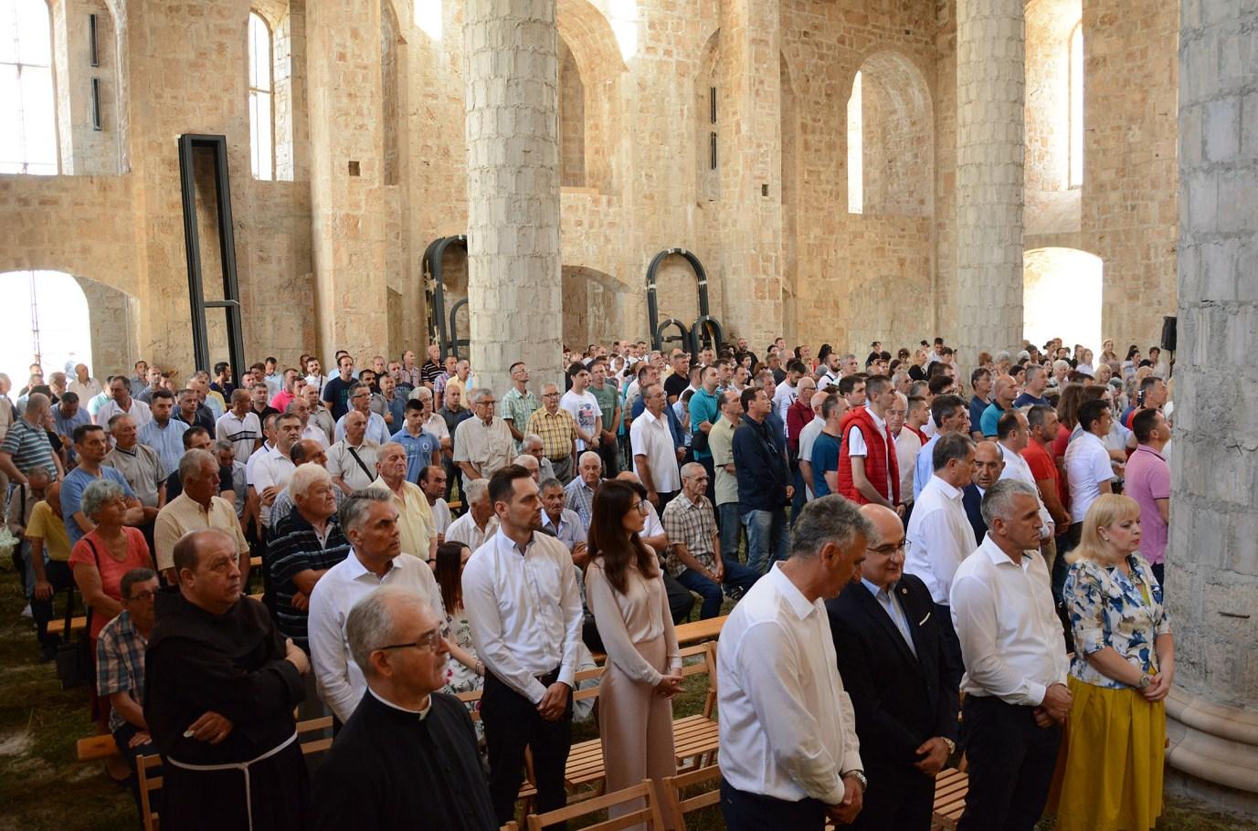 U Sabornoj crkvi u Mostaru obilježena slava, prisustvovao i Duško Bajević