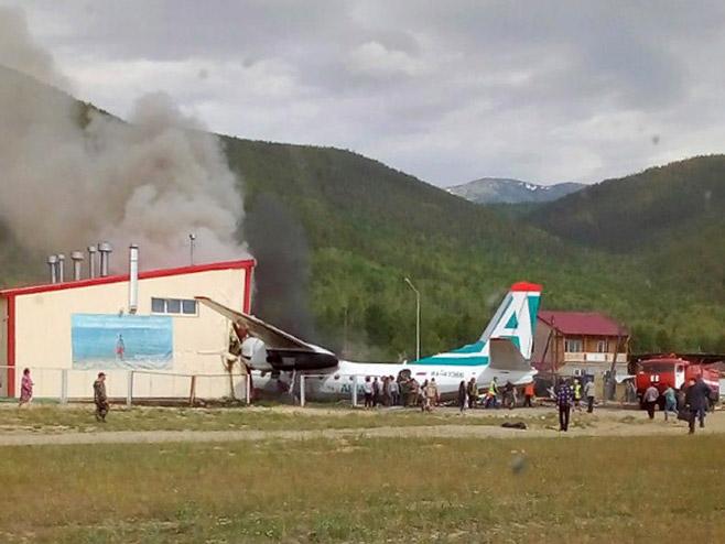 U Rusiji pao avion, poginuli piloti, putnici spašeni