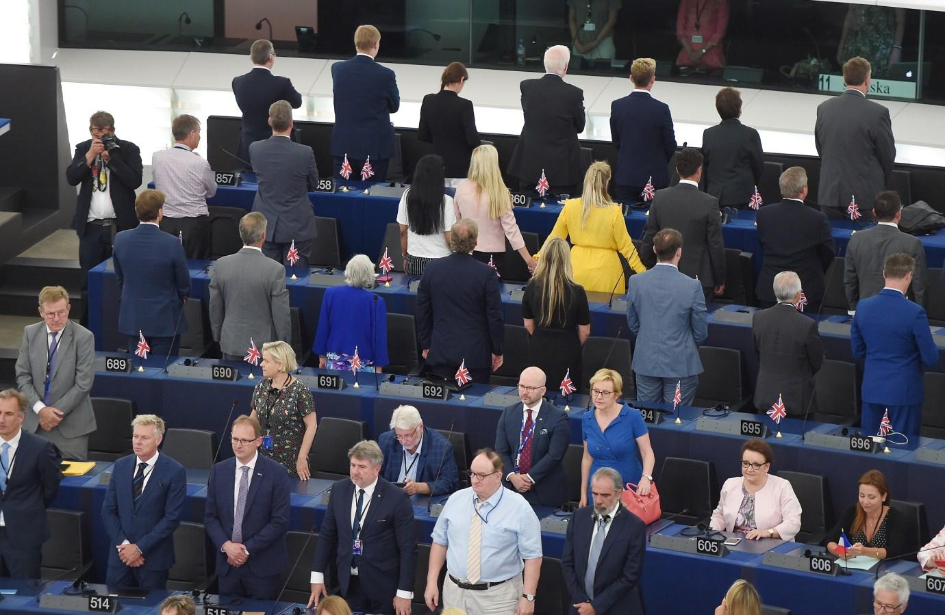 Poslanici iz desničarskih stranaka nakratko prekinuli sjednicu novog sastava Evropskog parlamenta
