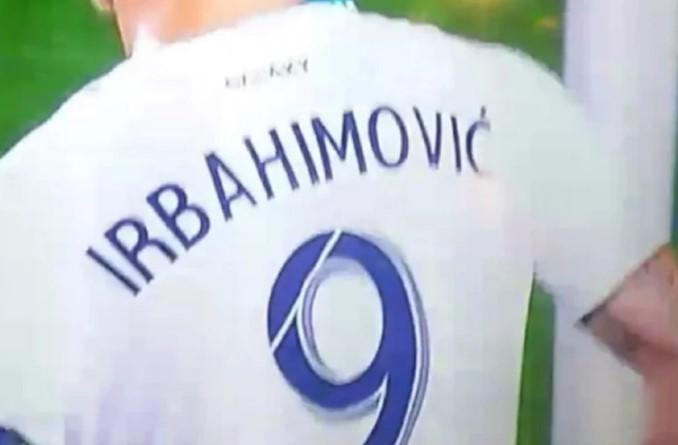 Greška na dresu Zlatana Ibrahimovića - Avaz