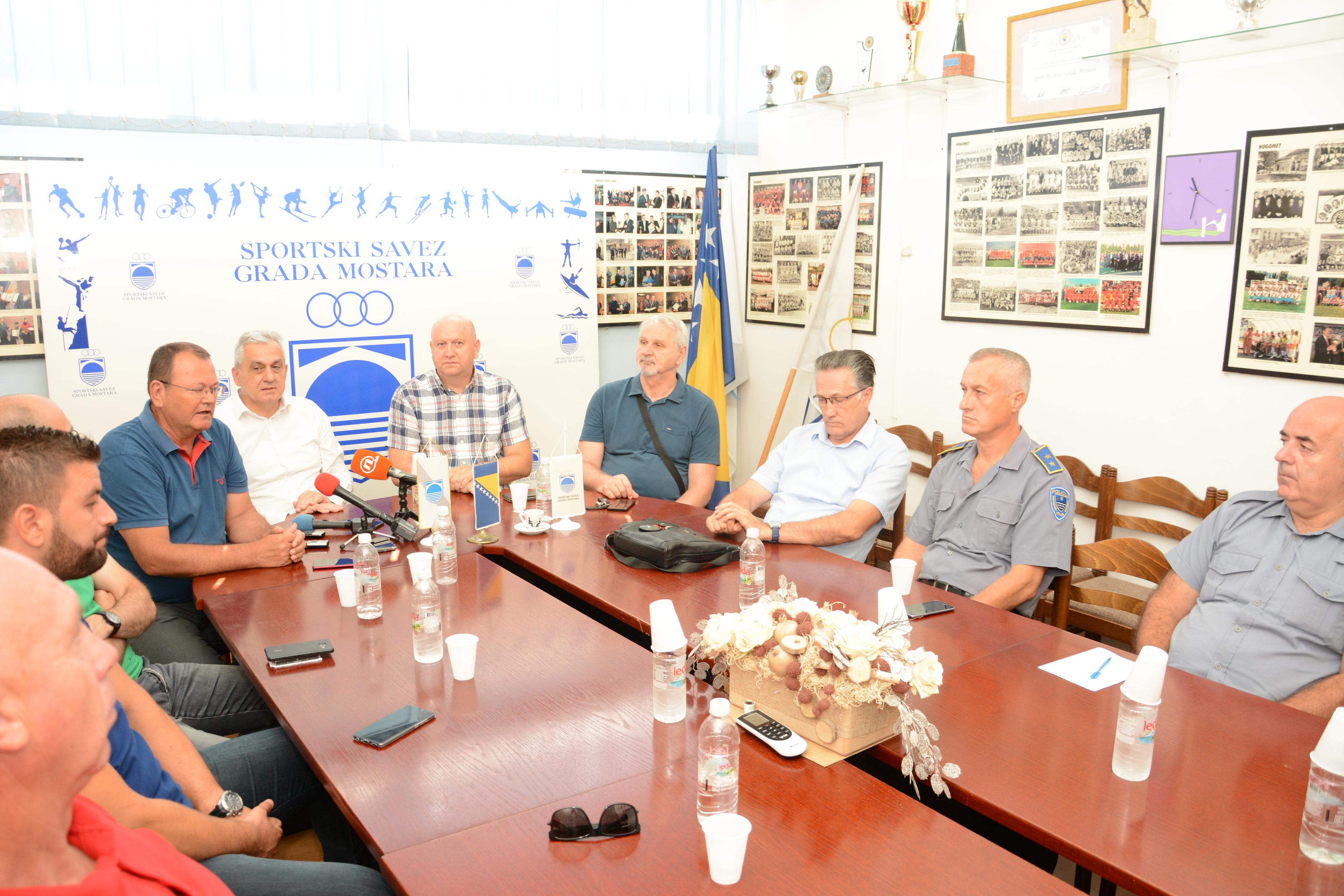 Bešlić: Građani Mostara ne smiju biti taoci nemilih scena - Avaz