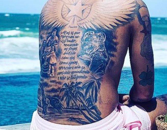 Tetovaža je da mu izliju spomenik u bronzi: Kako je Firmino oduševio navijače Liverpula