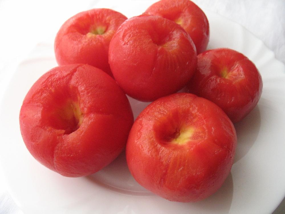 Tri sjajna načina kako da brzo ogulite paradajz, a da ne iscuri
