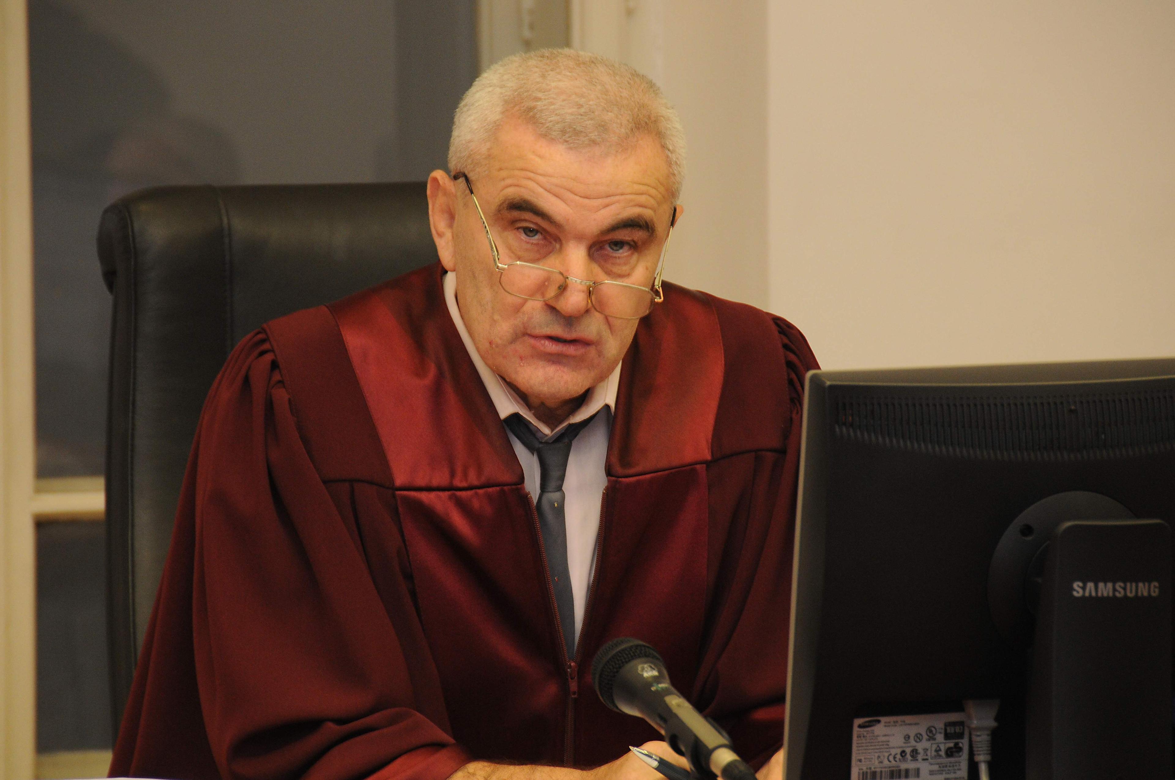 Suspendirani sudija Husein Delalić: Tu ženu sam samo izbacio iz Fiće, nije bilo pokušaja silovanja
