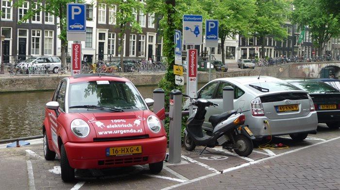 Amsterdam: Promjena snabdijevanja vozila energijom za čistiji zrak u gradu - Avaz