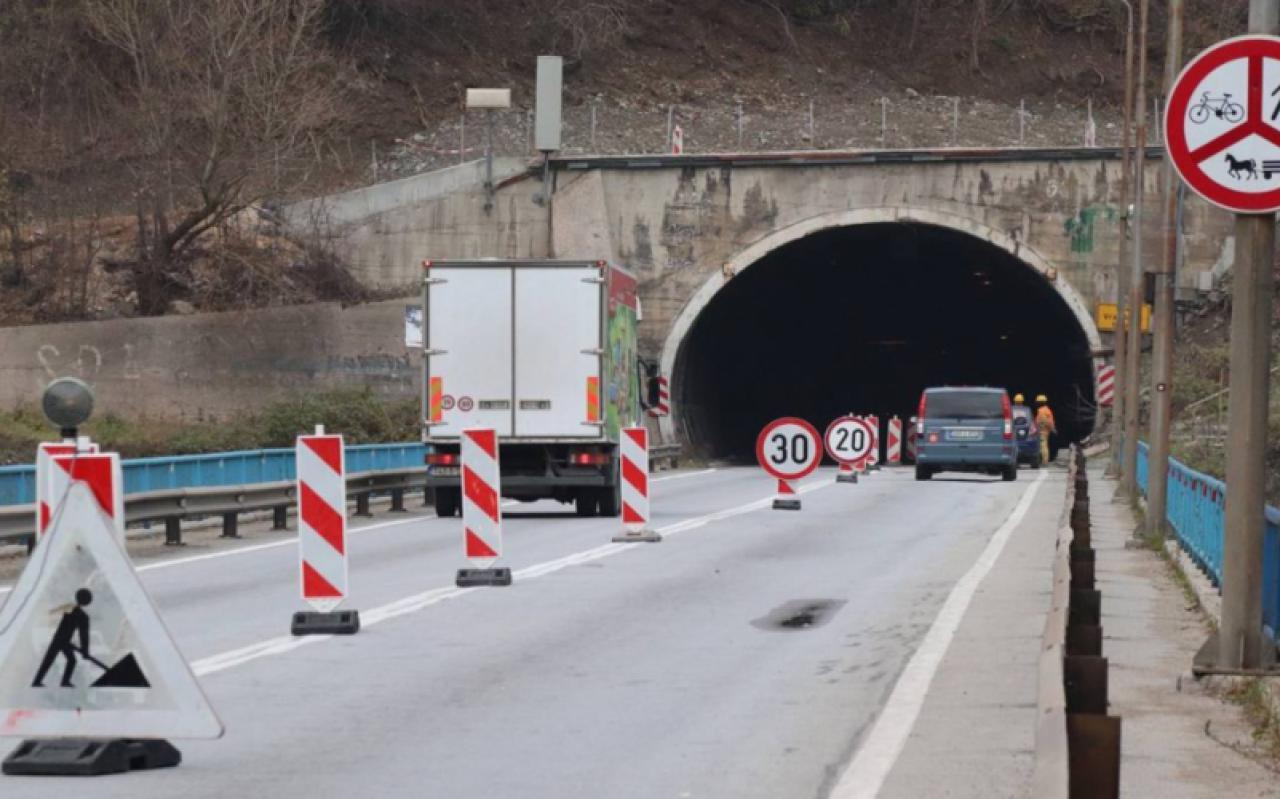 Stanje na cestama: Zbog radova na ovim dionicama u BiH može doći do izmjene saobraćajnog režima