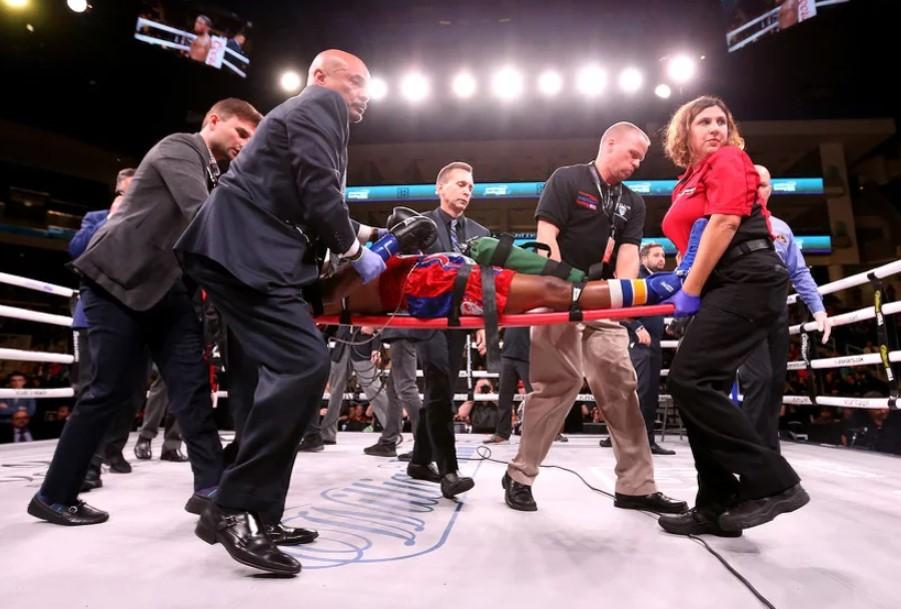 Američki bokser u kritičnom stanju nakon brutalnog nokauta: Ljekari se bore za njegov život