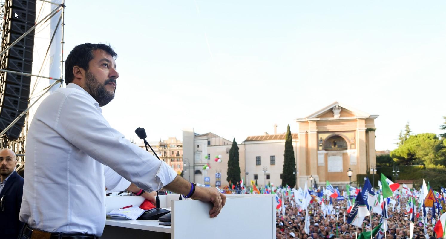 Protesti protiv novih vlasti: Salvini održao ogromni desničarski skup u Rimu
