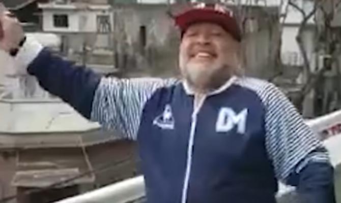 Maradona: Zapalio društvene mreže - Avaz