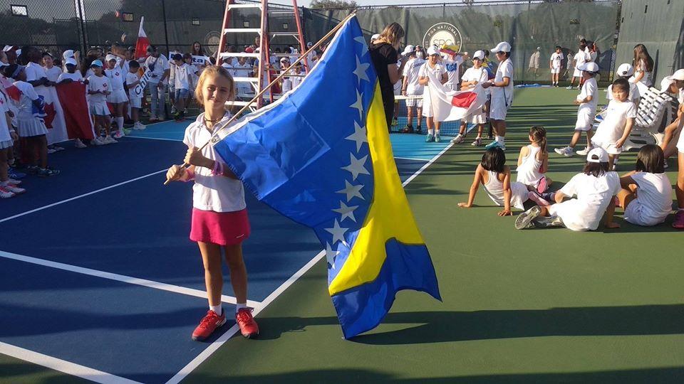 Desetogodišnja Tea Kovačević takmiči se na turniru "Little Mo" na Floridi