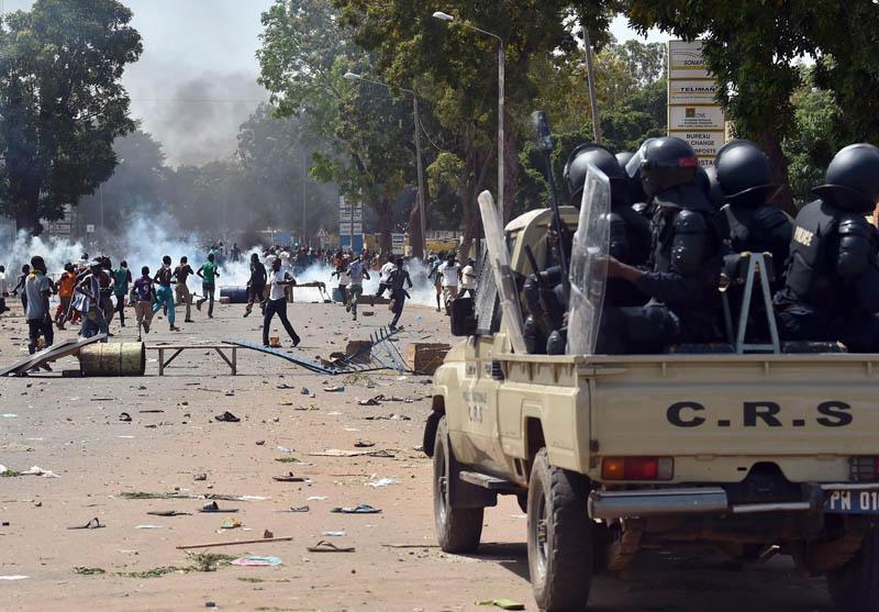 U eksploziji autobusa u Burkini Faso, poginulo najmanje 14 osoba