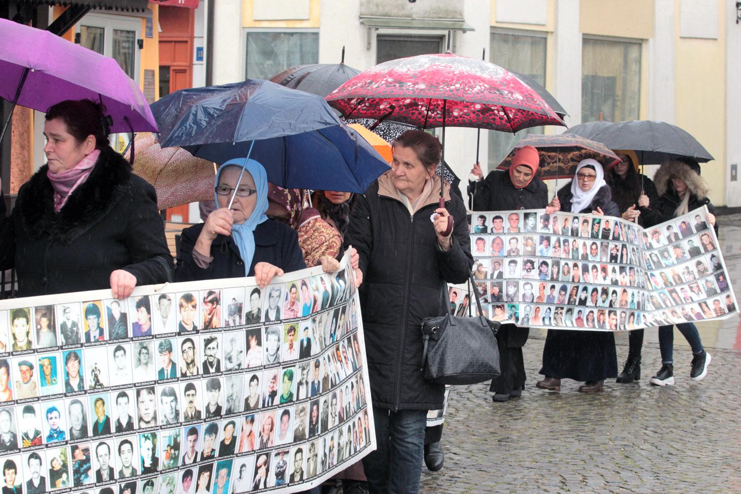 Udruženje "Žene Srebrenice": Žalosno je što su djecu zatrovali mržnjom