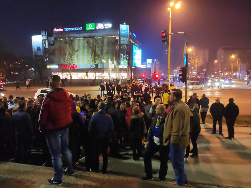 Navijači uoči ulaska u Mejdan - Avaz