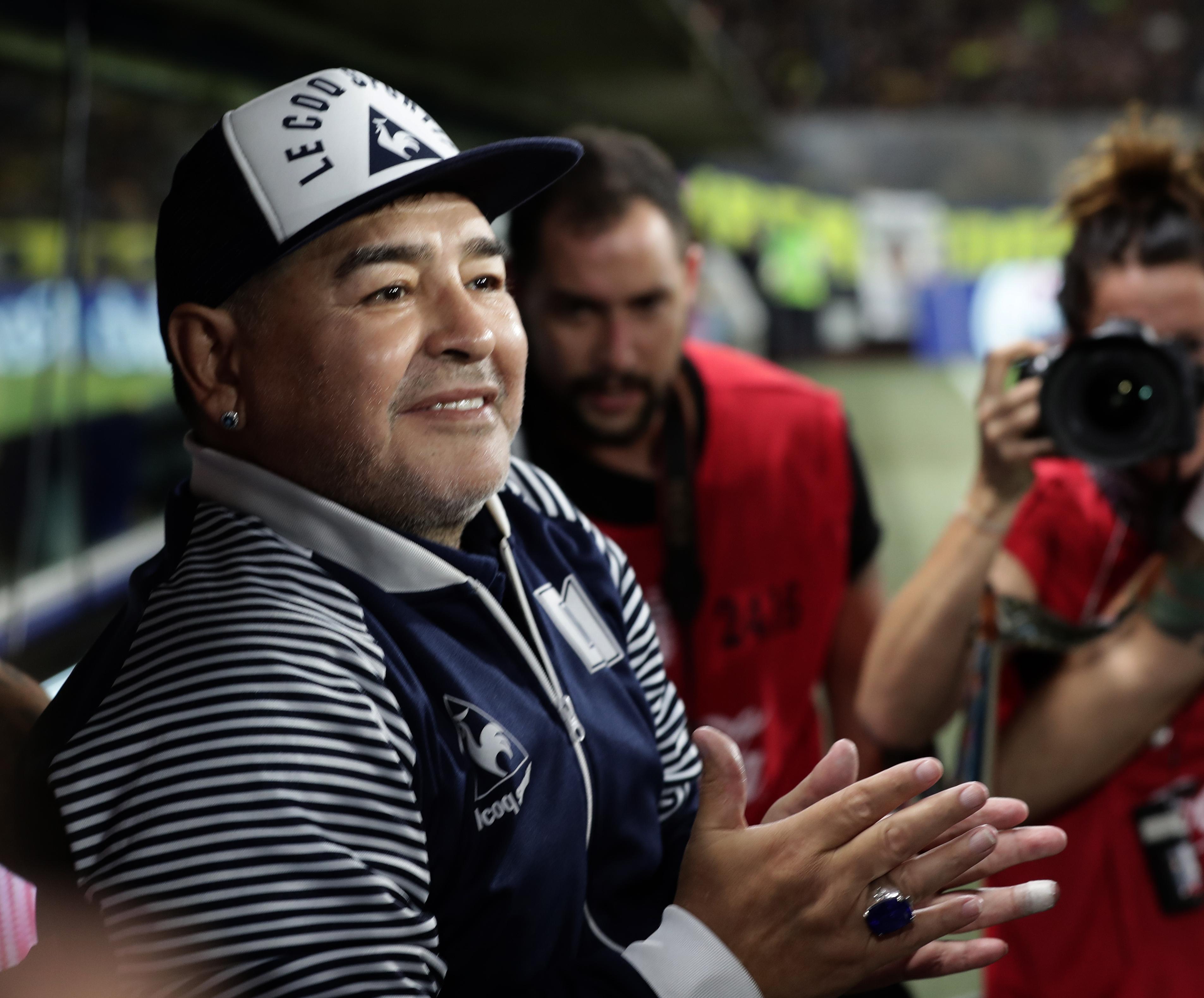 Maradona: Poželio sreću svima - Avaz