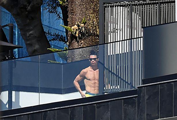 Portugalac izabrao sunačanje pored bazena - Avaz