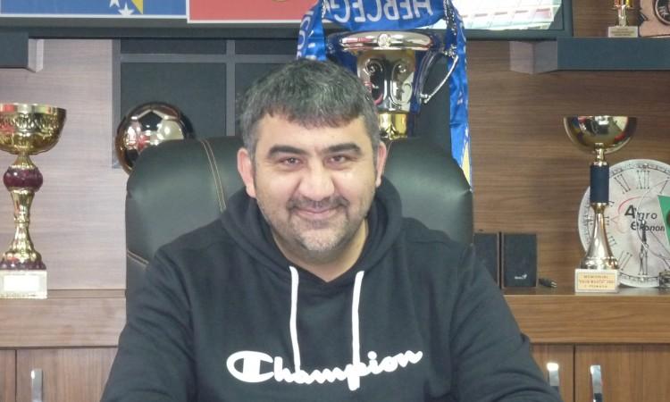 Veseli Umit Ozat: Čelikov trener ponovo u elementu