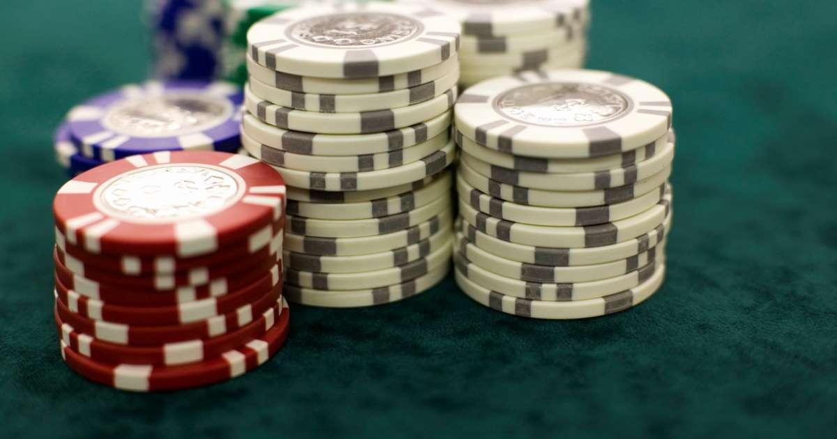 Partija pokera zarazila osam penzionera, troje koštala života